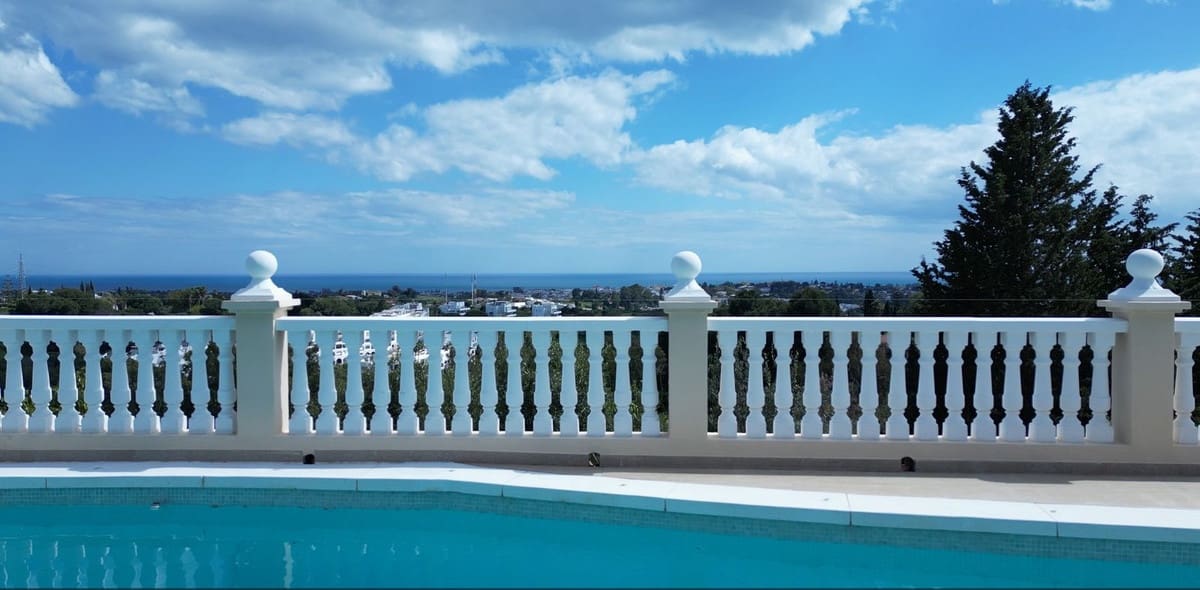 Chalet de 6 habitaciones en La Quinta en venta - 2.850.000 € (Ref: 9380482)