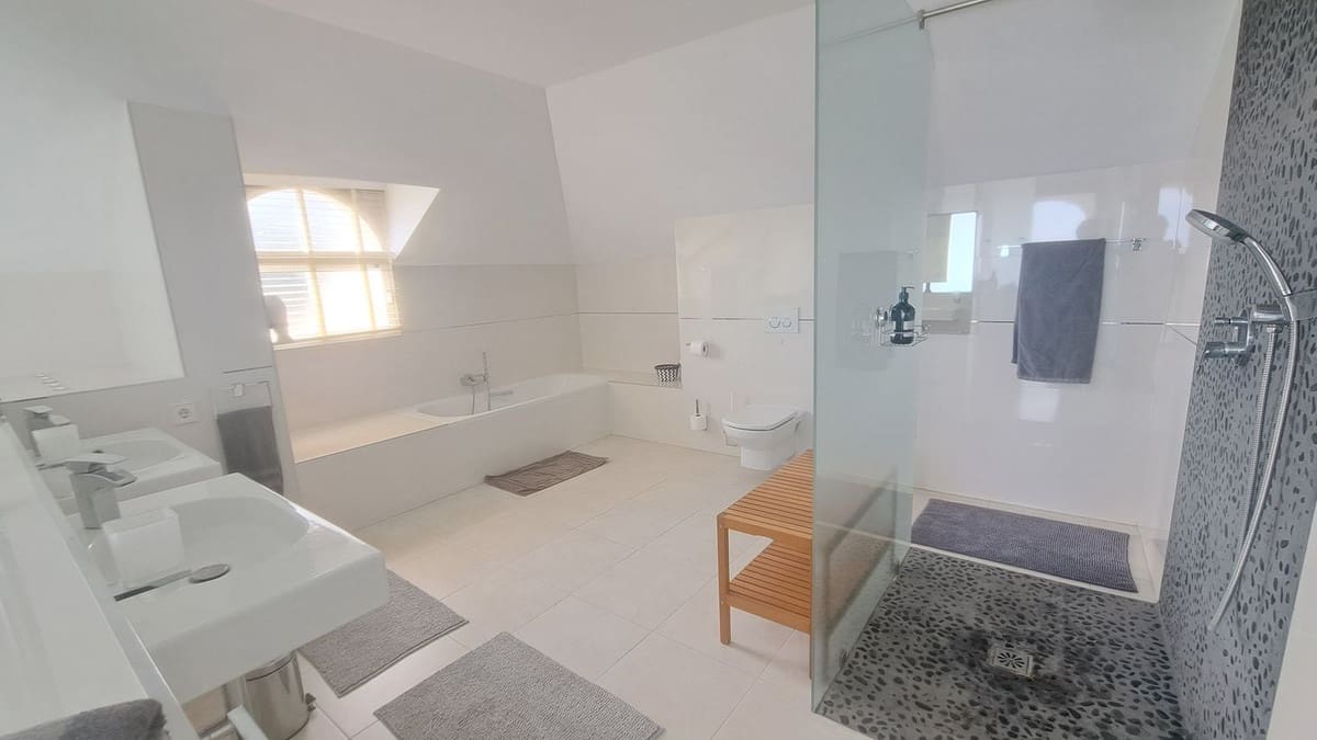 Chalet de 6 habitaciones en La Quinta en venta - 2.850.000 € (Ref: 9380482)