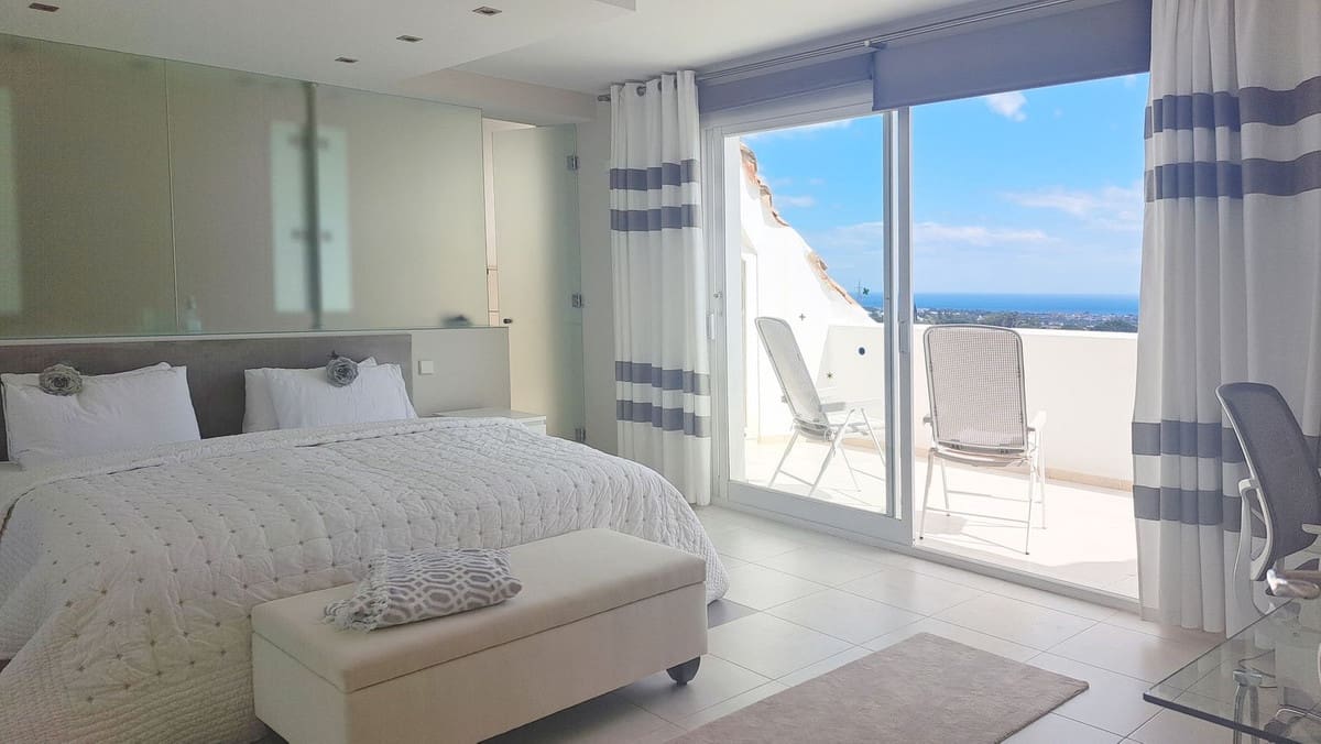 Chalet de 6 habitaciones en La Quinta en venta - 2.850.000 € (Ref: 9380482)