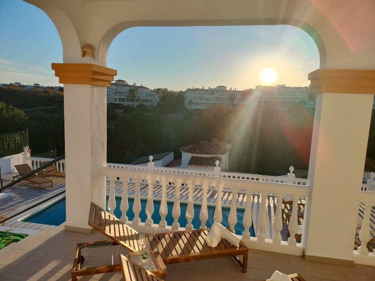 7 bedroom Villa for sale in Benalmadena - € 2,000,000 (Ref: 9380485)