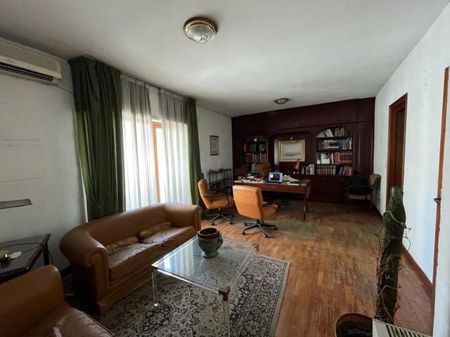 3 bedroom Apartment for sale in Casco Antiguo, Marbella - € 530,000 (Ref: 9380487)