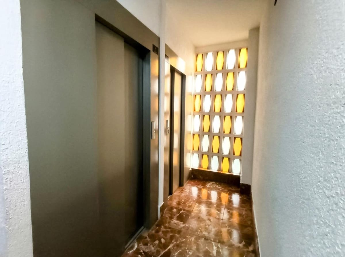 3 bedroom Apartment for sale in Marbella - € 530,000 (Ref: 9380487)