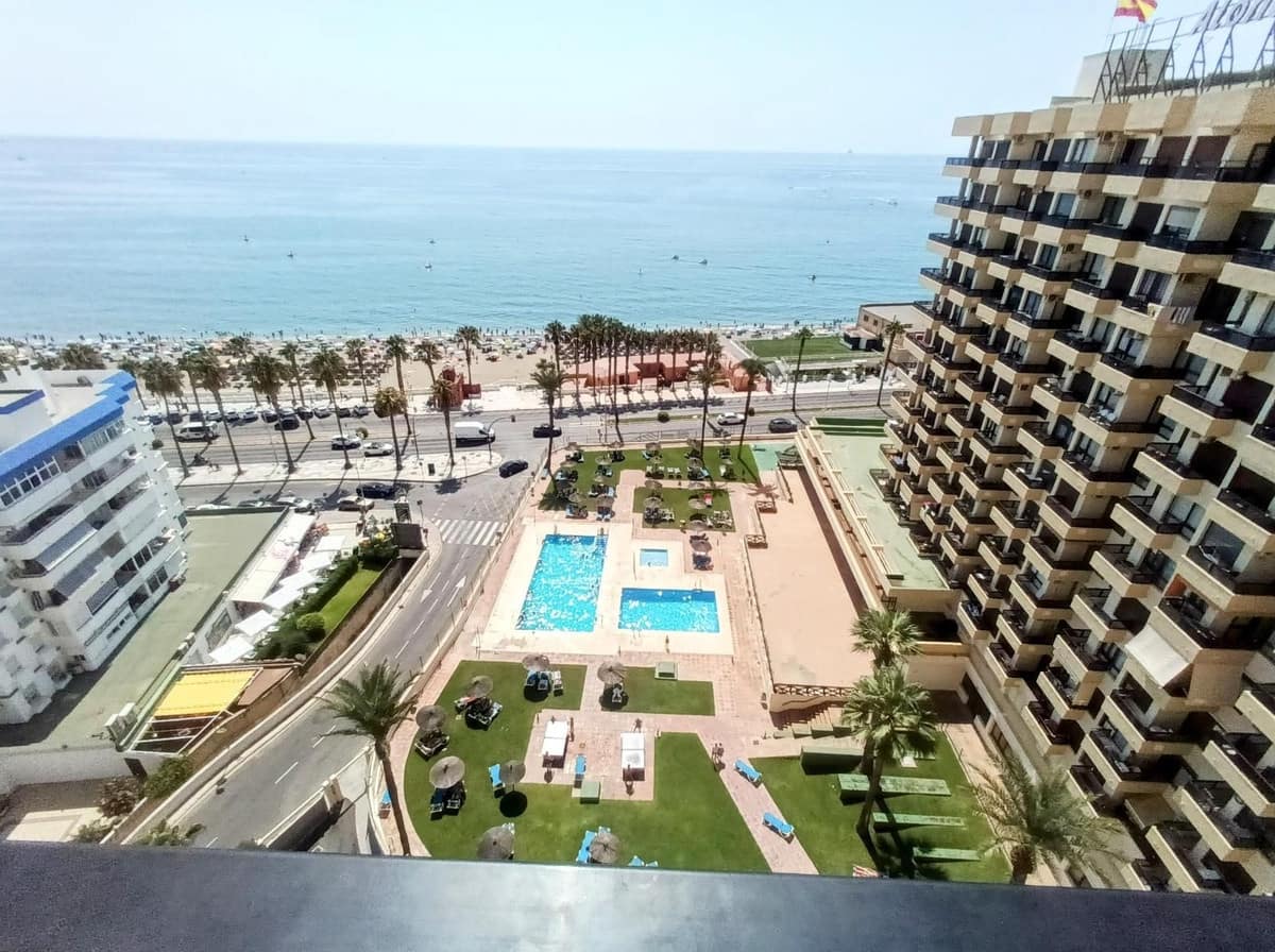 Studio for sale in Benalmadena - € 330,000 (Ref: 9380489)