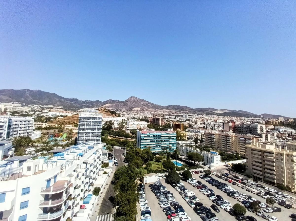 Studio for sale in Benalmadena - € 330,000 (Ref: 9380489)