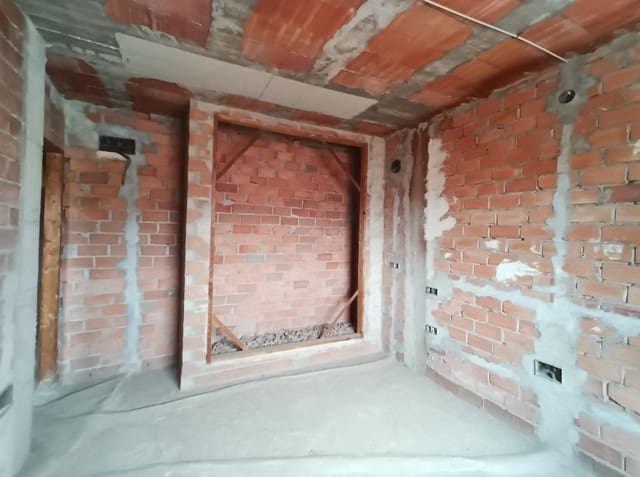 5 makuuhuone Omakotitalo myytävänä paikassa Castillo Sohail, Fuengirola - 533 000 € (Ref: 9380492)