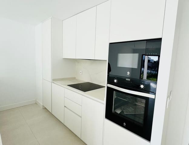 2 bedroom Apartment for sale in Castillo Sohail, Fuengirola - € 607,000 (Ref: 9380493)