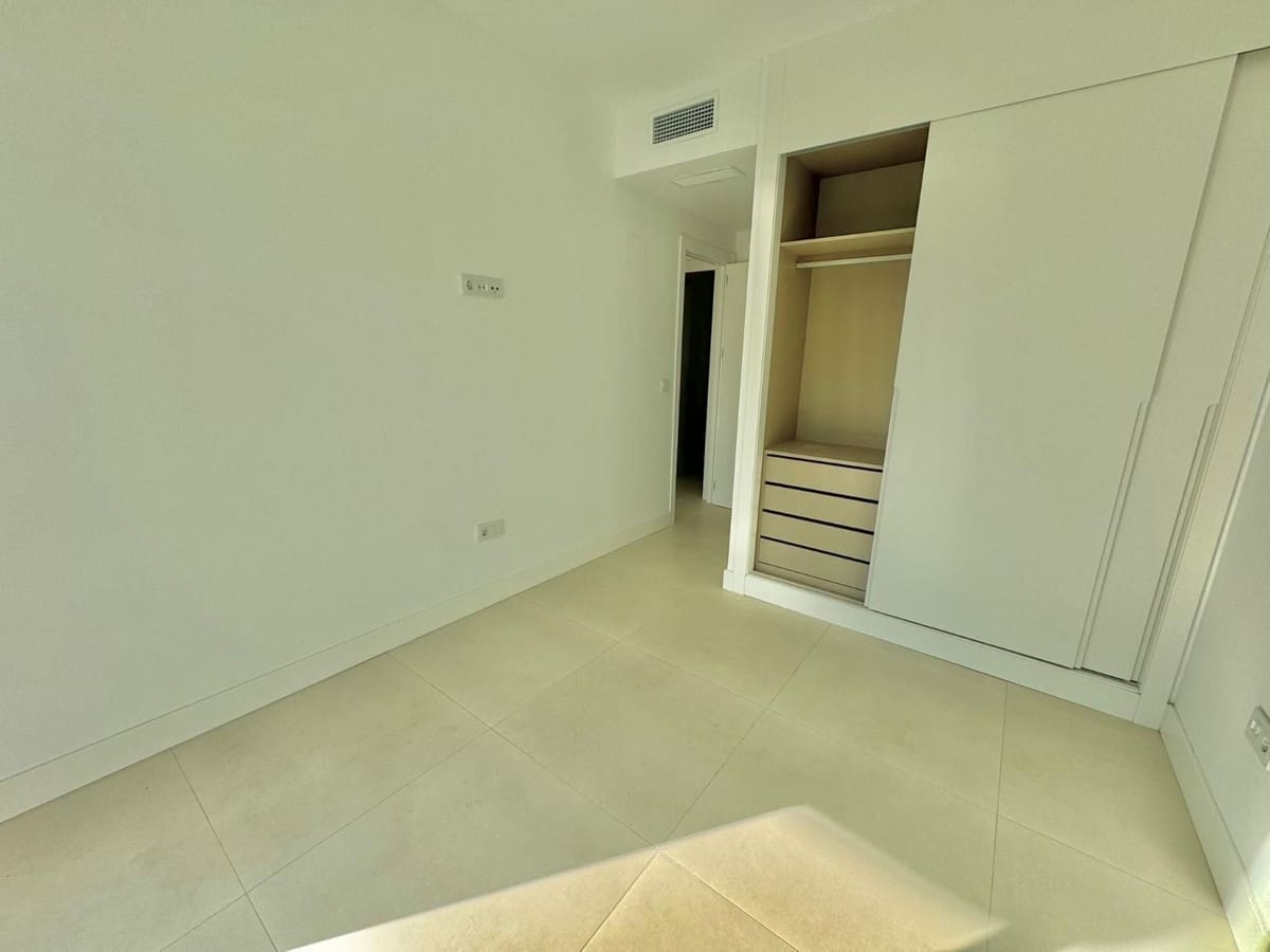 2 makuuhuone Huoneisto myytävänä paikassa Fuengirola - 607 000 € (Ref: 9380493)