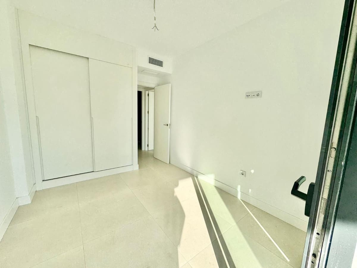 2 makuuhuone Huoneisto myytävänä paikassa Fuengirola - 607 000 € (Ref: 9380493)