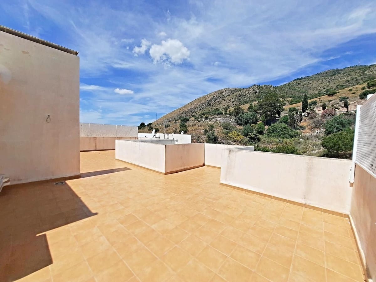 2 makuuhuone Kattohuoneisto myytävänä paikassa Benalmadena - 597 000 € (Ref: 9380497)