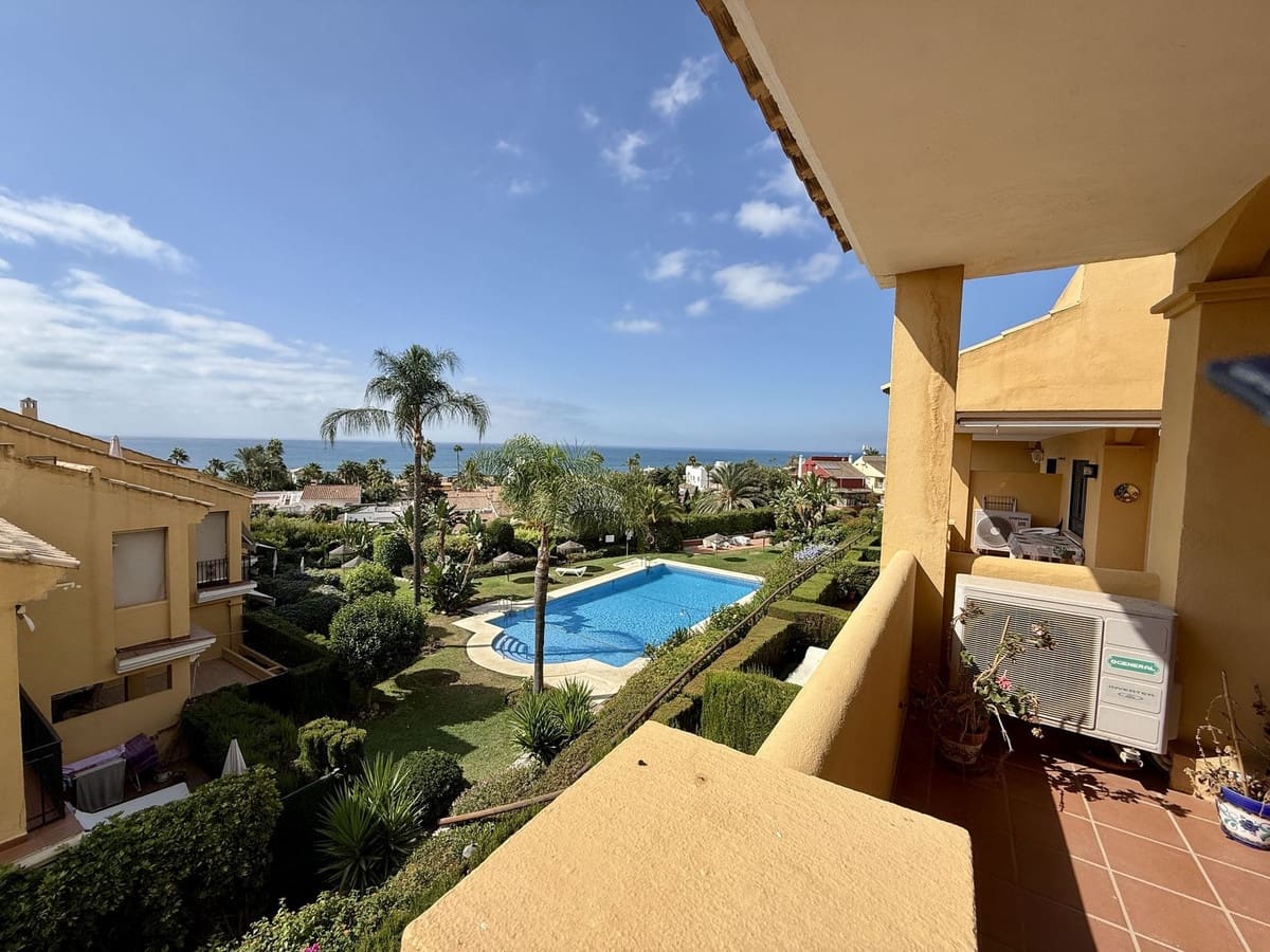 4 bedroom Finca/Country House for sale in Elviria - € 1,050,000 (Ref: 9380498)