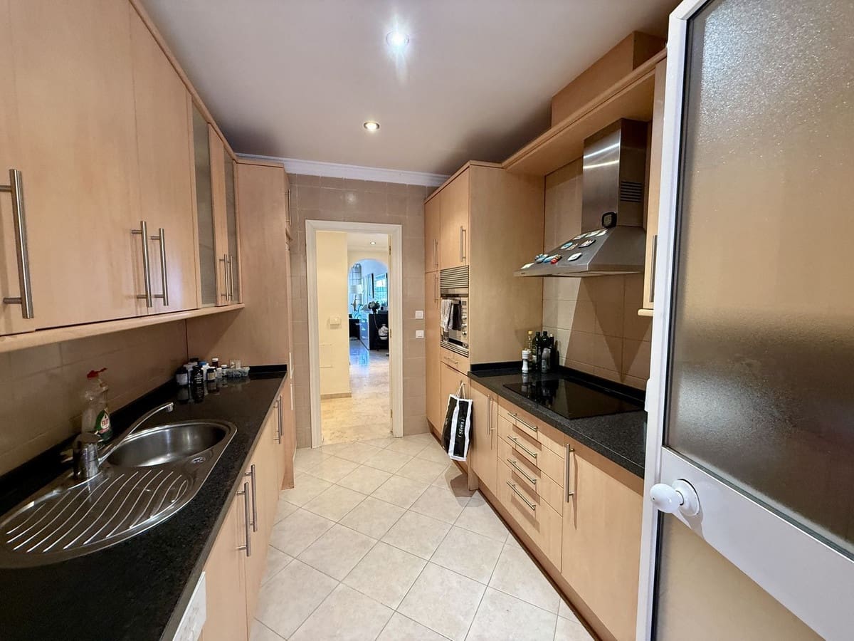 2 soverom Leilighet til salgs i Elviria - € 440 000 (Ref: 9380499)