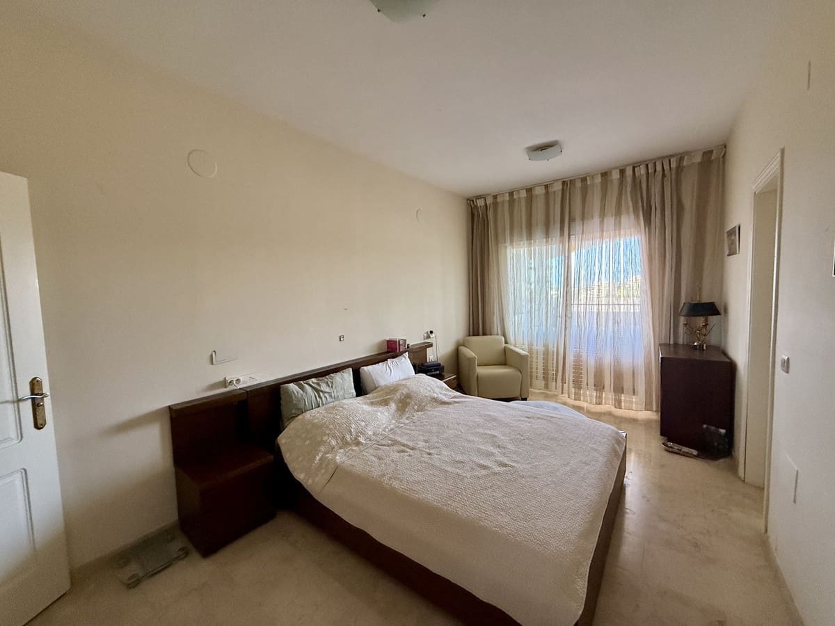 2 soverom Leilighet til salgs i Elviria - € 440 000 (Ref: 9380499)