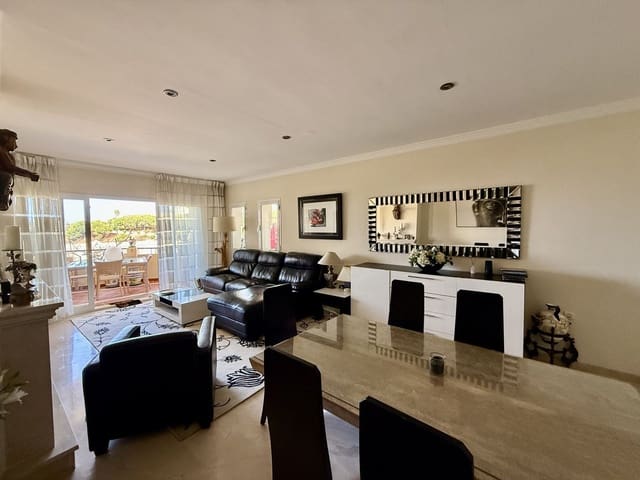 2 slaapkamer Appartement te koop in Elviria, Marbella met garage - € 399.000 (Ref: 9380499)