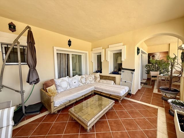 2 slaapkamer Appartement te koop in Elviria, Marbella met garage - € 399.000 (Ref: 9380499)