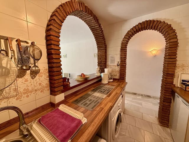 2 soveværelse Lejlighed til salg i Calahonda, Mijas - € 320.000 (Ref: 9380500)