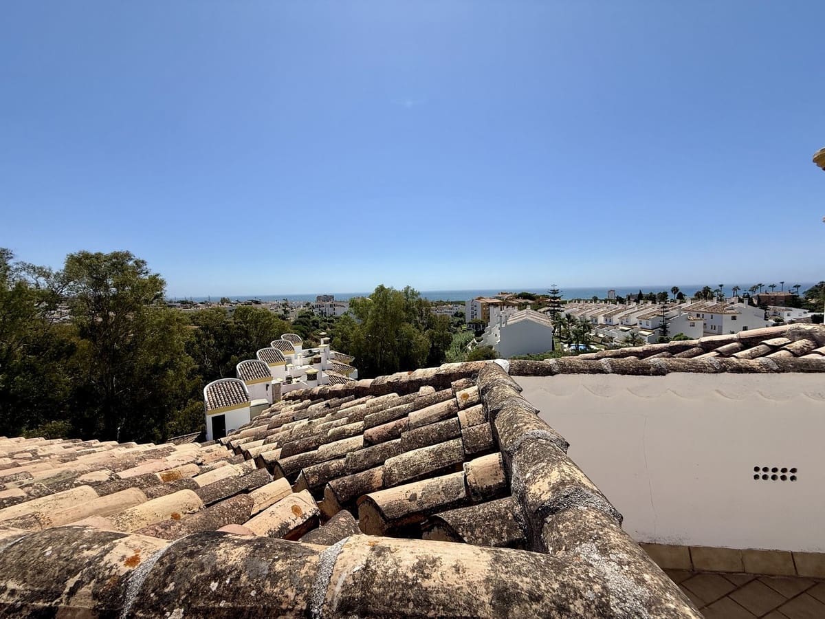 2 sovrum Takvåning till salu i Calahonda - 399 000 € (Ref: 9380503)