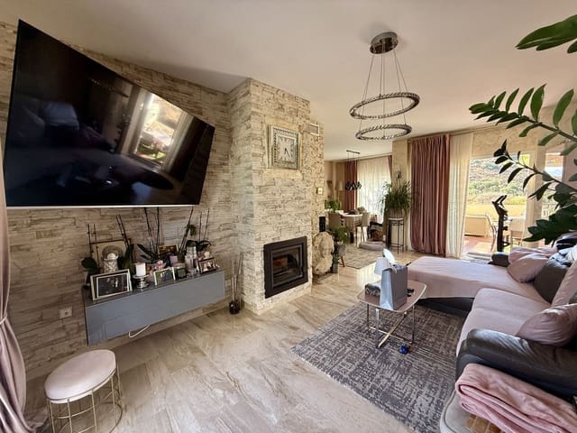 3 makuuhuone Kattohuoneisto myytävänä paikassa Calahonda, Mijas - 540 000 € (Ref: 9380504)