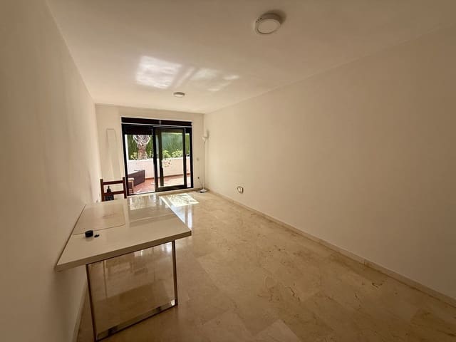 Apartamento de 3 habitaciones en Cancelada, Estepona en venta - 449.000 € (Ref: 9380506)