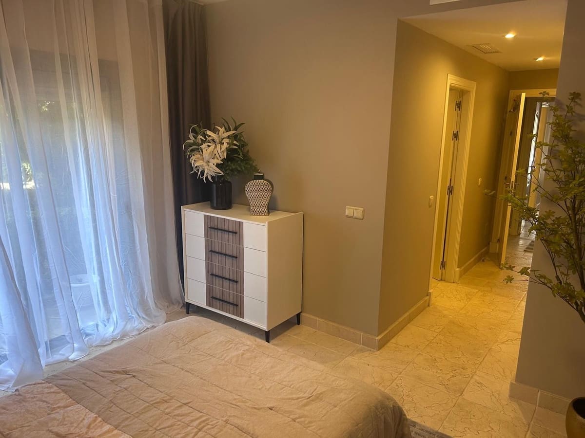 3 makuuhuone Huoneisto myytävänä paikassa Benahavis - 730 000 € (Ref: 9380510)