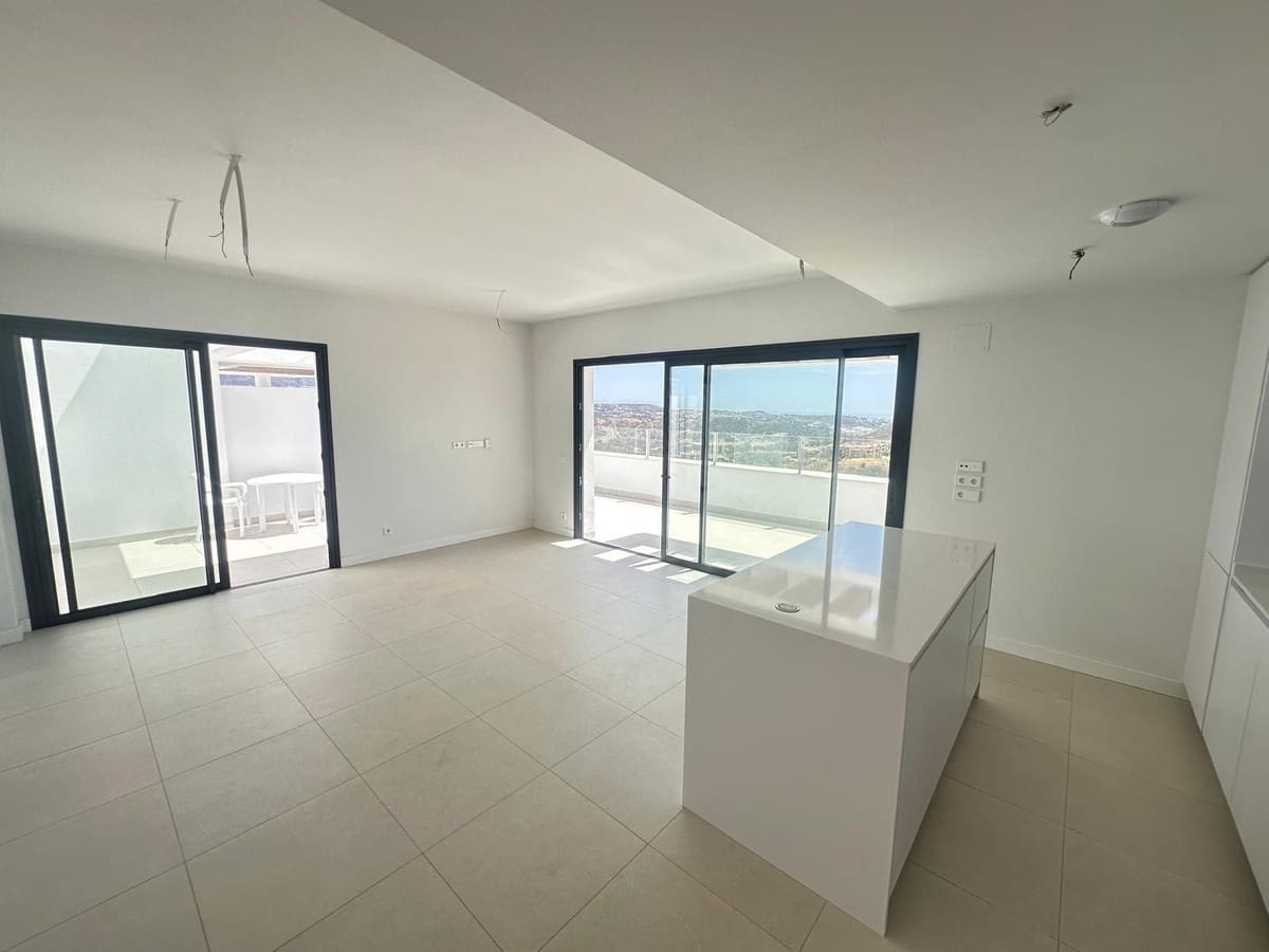 2 bedroom Penthouse for sale in La Cala de Mijas - € 539,000 (Ref: 9380511)