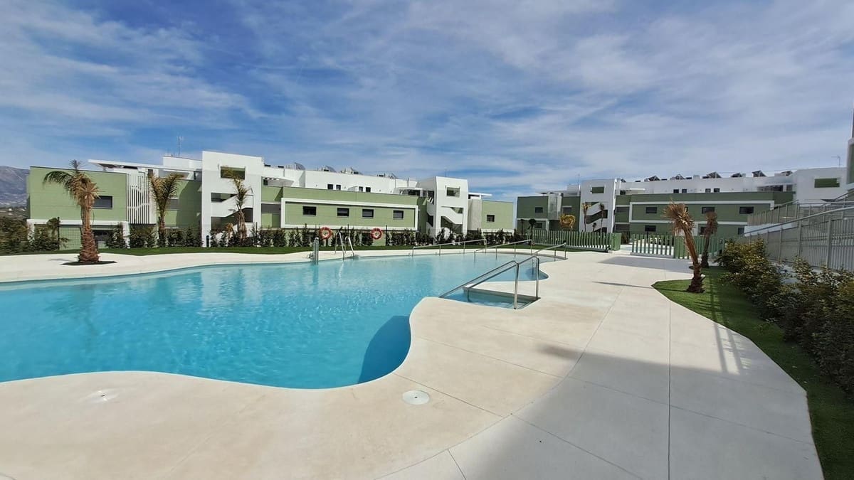 2 bedroom Penthouse for sale in La Cala de Mijas - € 539,000 (Ref: 9380511)
