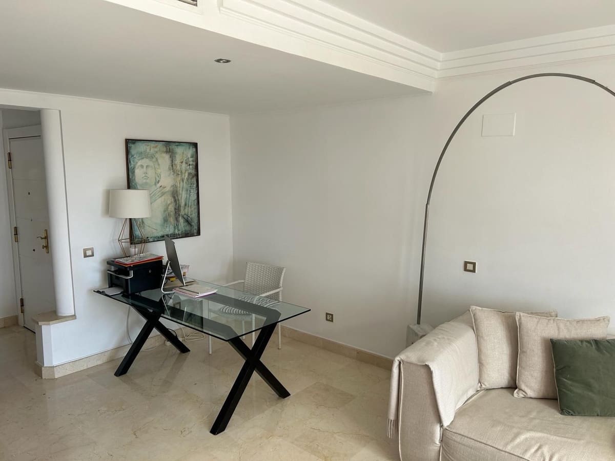 3 bedroom Penthouse for sale in Benahavis - € 520,000 (Ref: 9380512)