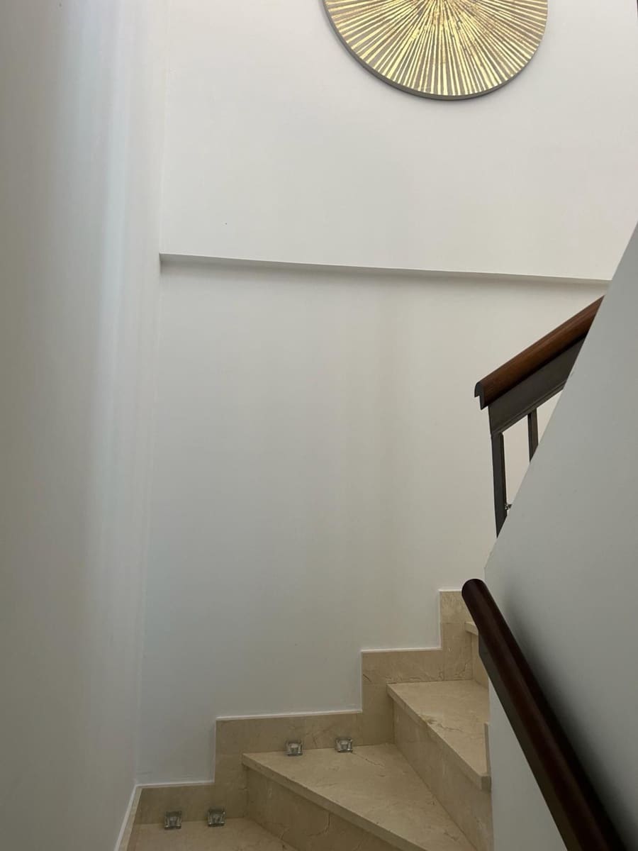 3 bedroom Penthouse for sale in Benahavis - € 520,000 (Ref: 9380512)