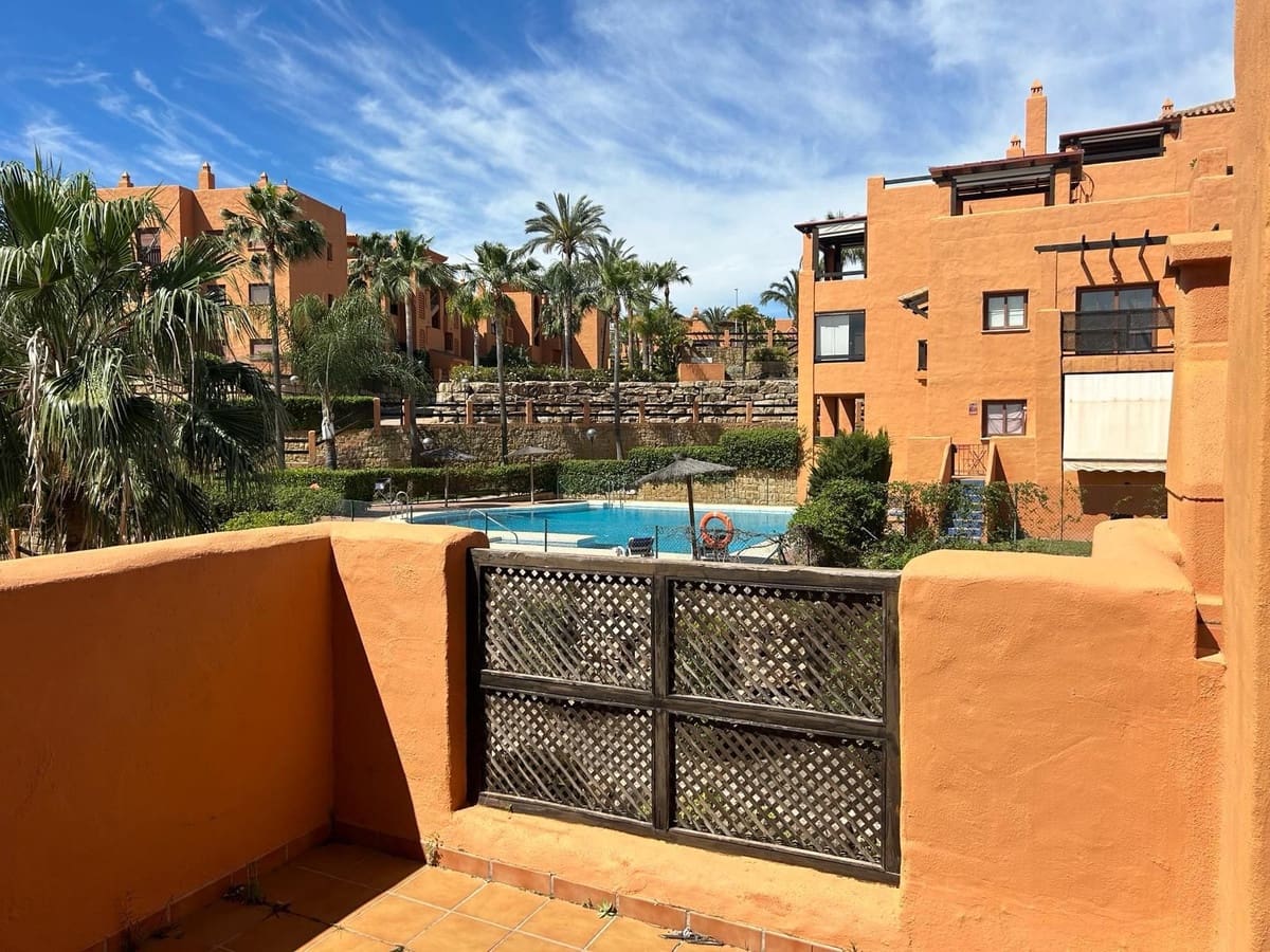 3 bedroom Penthouse for sale in Benahavis - € 520,000 (Ref: 9380512)