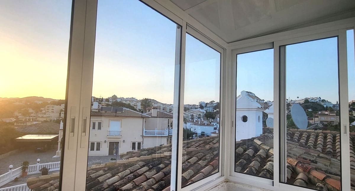 Apartamento de 2 habitaciones en Riviera del Sol en venta - 349.000 € (Ref: 9380513)