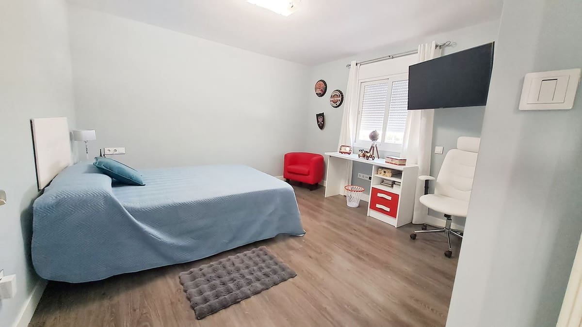 5 bedroom Villa for sale in Alhaurin el Grande - € 1,050,000 (Ref: 9380518)