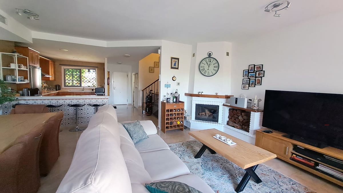 4 slaapkamer Huis te koop in Alhaurin de la Torre met garage - € 449.000 (Ref: 9380519)