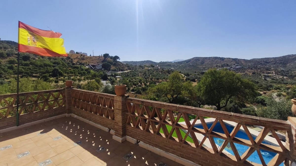 3 bedroom Finca/Country House for sale in Monda - € 450,000 (Ref: 9380520)