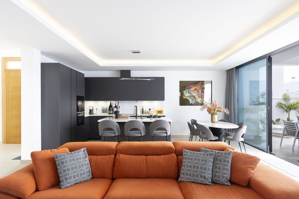 4 soverom Villa til salgs i Coin - € 759 000 (Ref: 9380521)