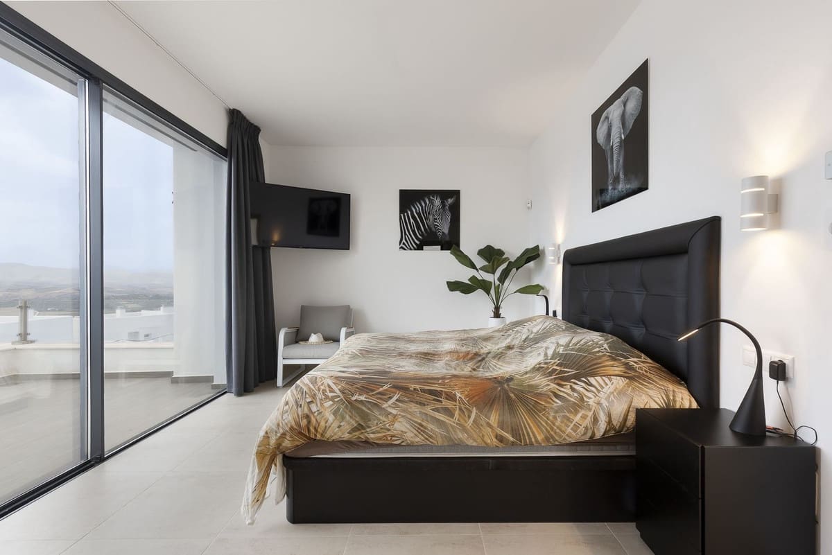 4 bedroom Villa for sale in Coin - € 759,000 (Ref: 9380521)