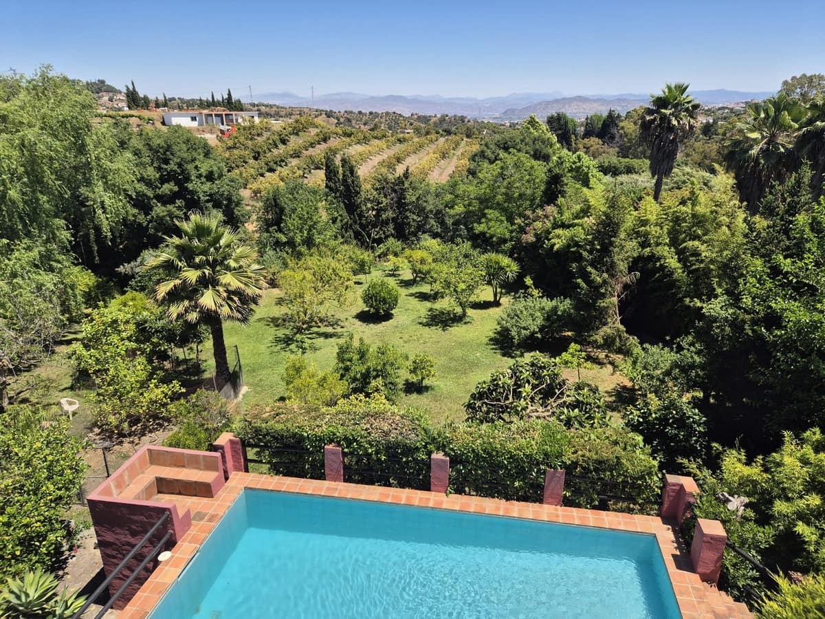 3 slaapkamer Finca/Landhuis te koop in Alhaurin el Grande - € 680.000 (Ref: 9380531)