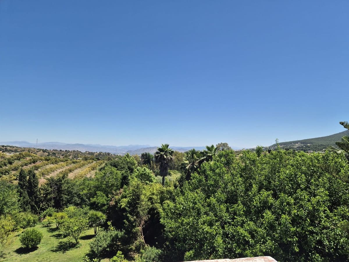 3 slaapkamer Finca/Landhuis te koop in Alhaurin el Grande - € 680.000 (Ref: 9380531)