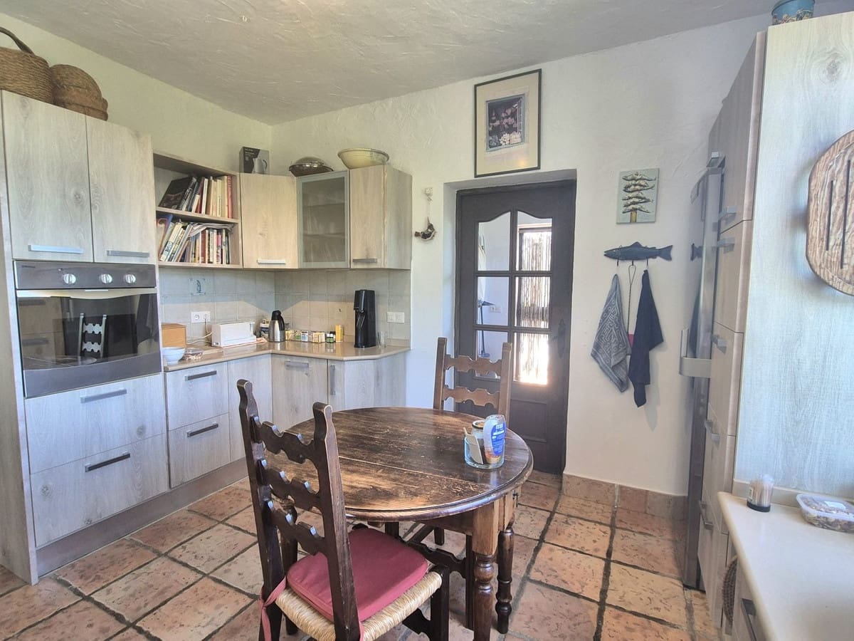 3 bedroom Finca/Country House for sale in Alhaurin el Grande with garage - € 680,000 (Ref: 9380531)