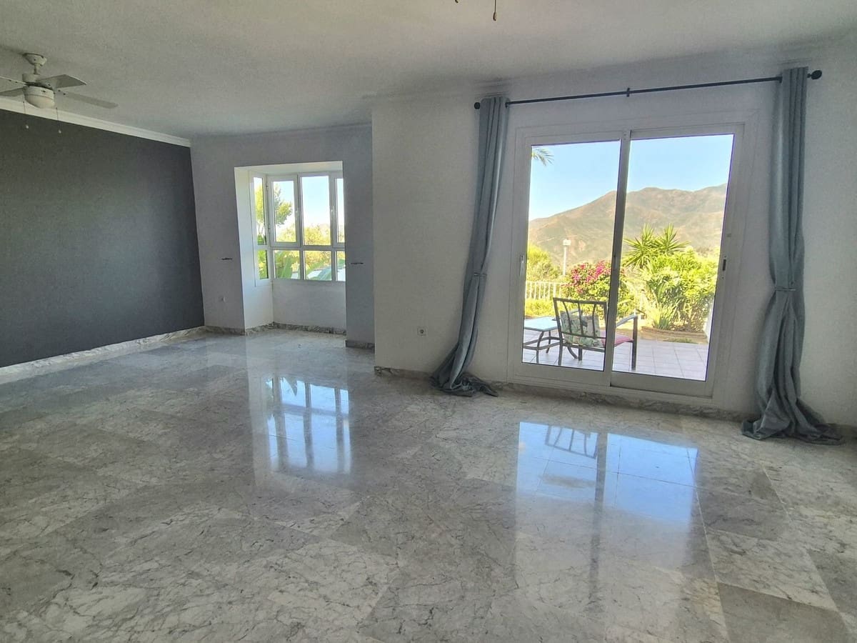 3 slaapkamer Finca/Landhuis te koop in Alhaurin Golf - € 495.000 (Ref: 9380532)