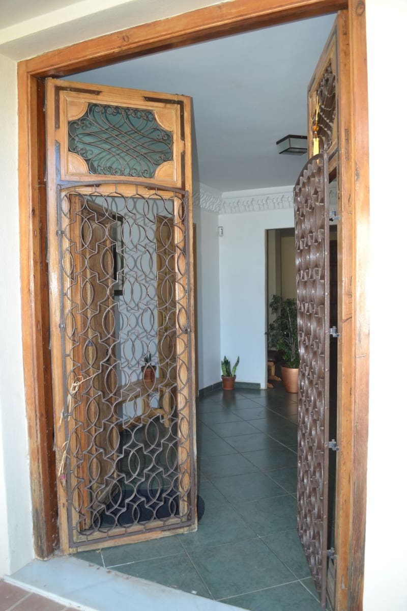 6 bedroom Villa for sale in Alhaurin de la Torre - € 895,000 (Ref: 9380535)