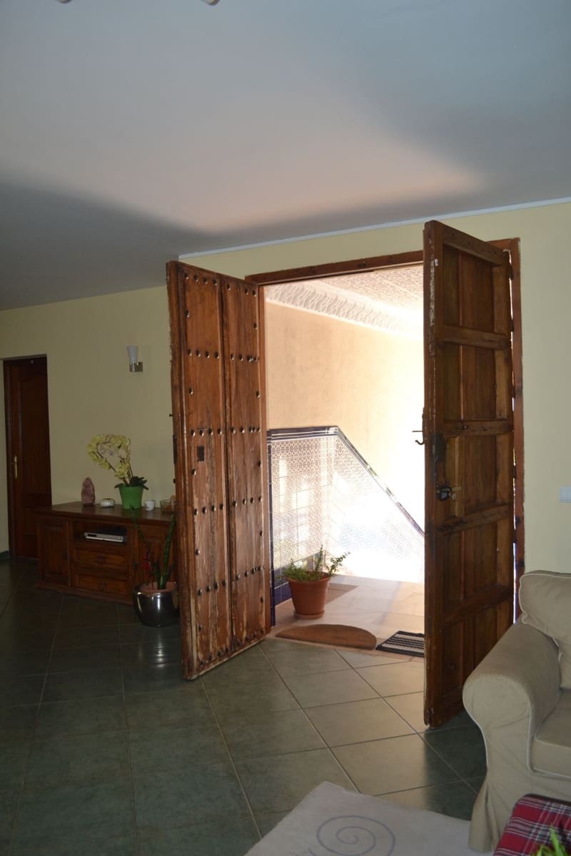 6 bedroom Villa for sale in Alhaurin de la Torre - € 895,000 (Ref: 9380535)