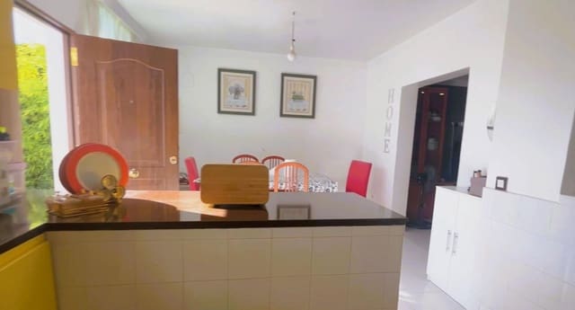 3 makuuhuone Maalaistalo myytävänä paikassa Parque Central, Estepona - 320 000 € (Ref: 9380540)