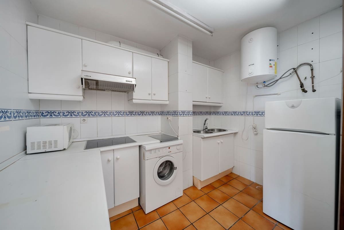 2 soveværelse Lejlighed til salg i Calahonda - € 475.000 (Ref: 9380543)