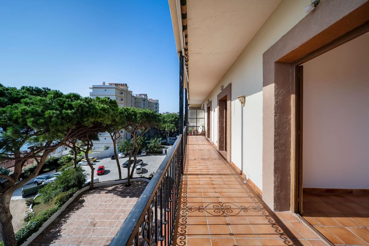 2 soveværelse Lejlighed til salg i Calahonda - € 475.000 (Ref: 9380543)