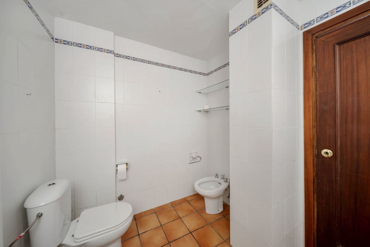 2 soveværelse Lejlighed til salg i Calahonda - € 475.000 (Ref: 9380543)