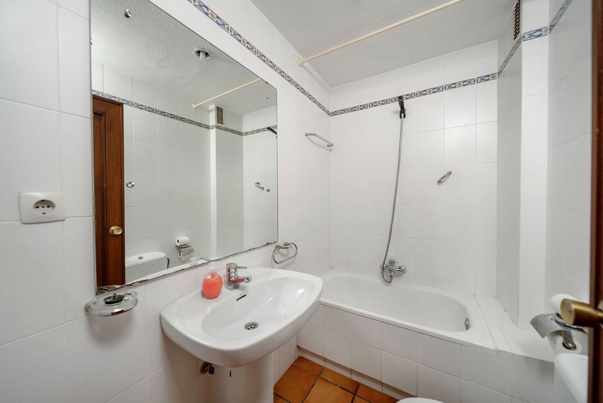 2 soveværelse Lejlighed til salg i Calahonda - € 475.000 (Ref: 9380543)