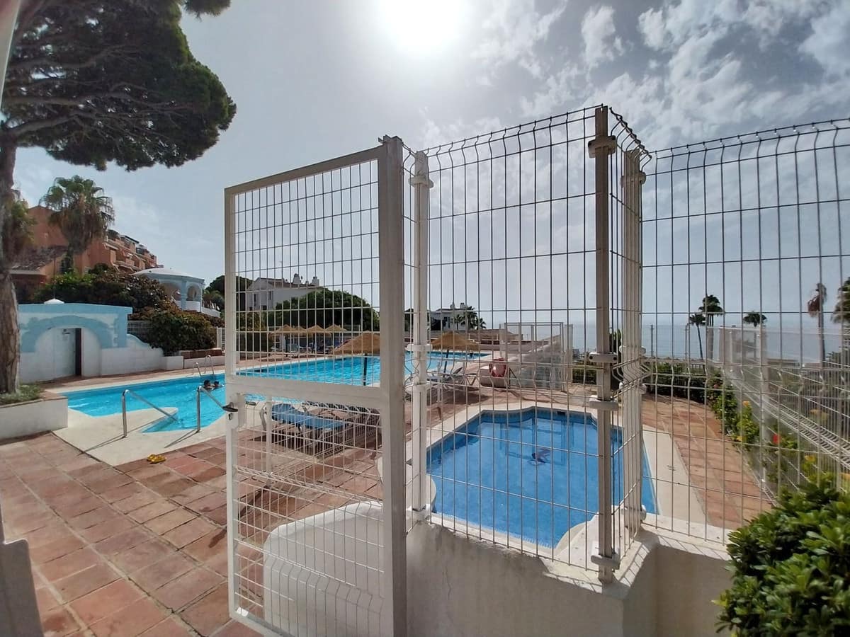 2 soveværelse Lejlighed til salg i Calahonda - € 475.000 (Ref: 9380543)