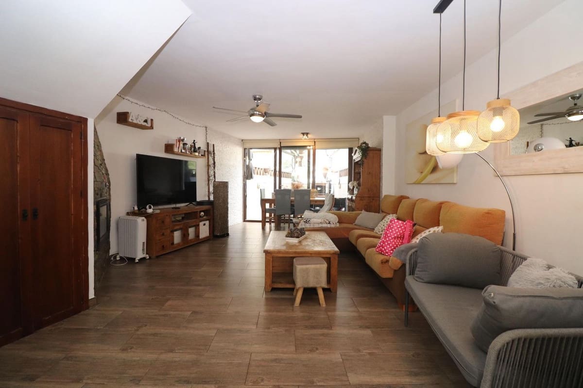 3 soverom Hus til salgs i Marbella - € 430 000 (Ref: 9380548)