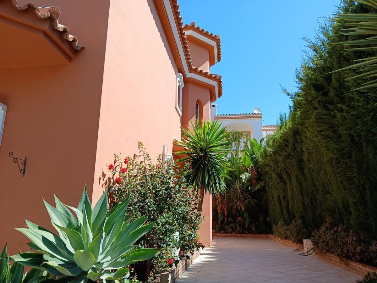 5 slaapkamer Villa te koop in Mijas - € 850.000 (Ref: 9380549)