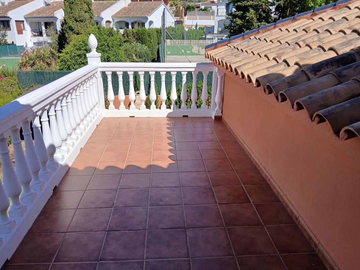 5 bedroom Villa for sale in Mijas - € 850,000 (Ref: 9380549)