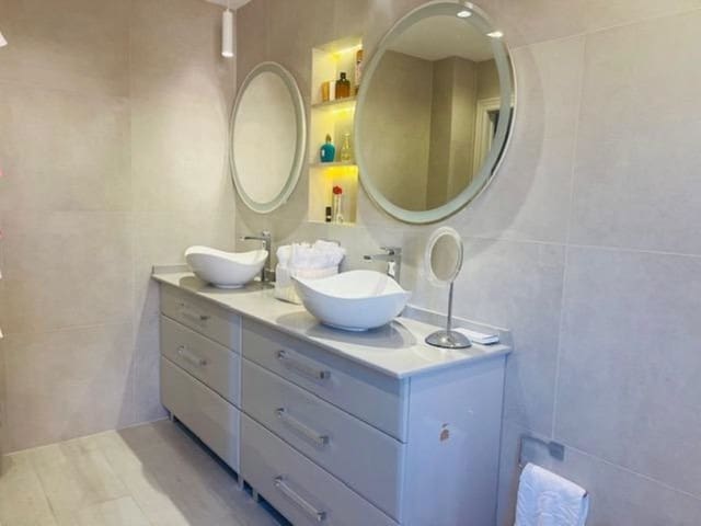 3 quarto Apartamento para venda em Parque Central, Estepona - 645 000 € (Ref: 9380551)